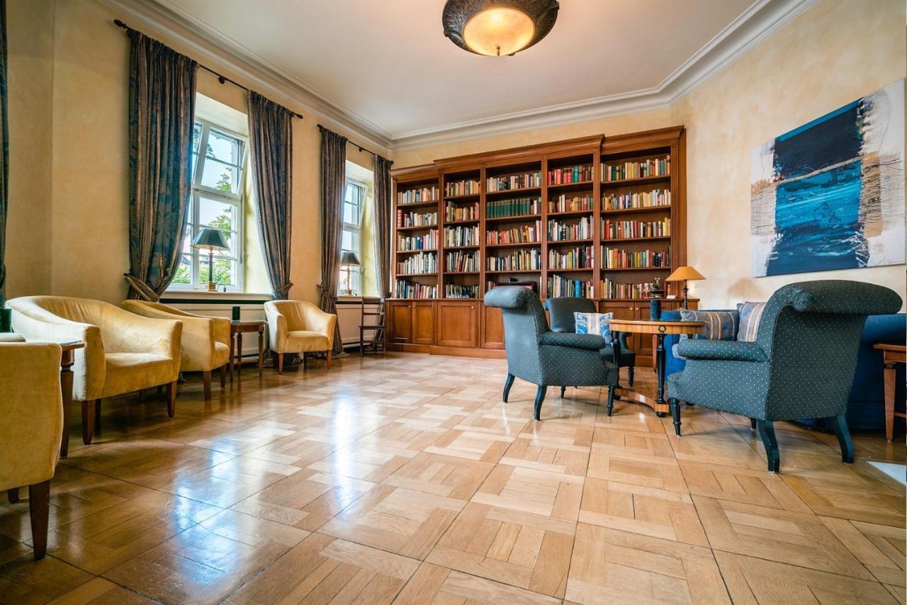 Deidesheimer Hof Экстерьер фото